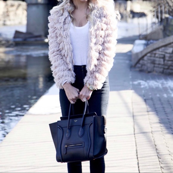 🔥LAST ONE SALE🔥 Light Pink Faux Fur Coat - Picture 7 of 7